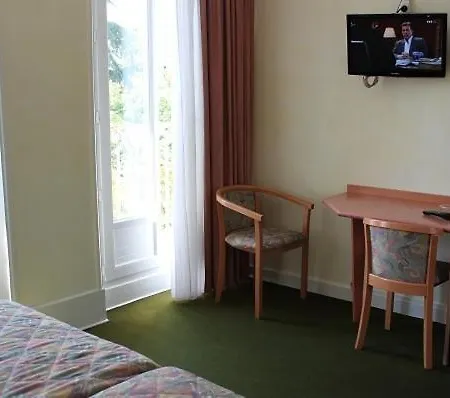 Metropole Hotel 2*