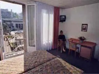 Metropole Hotel